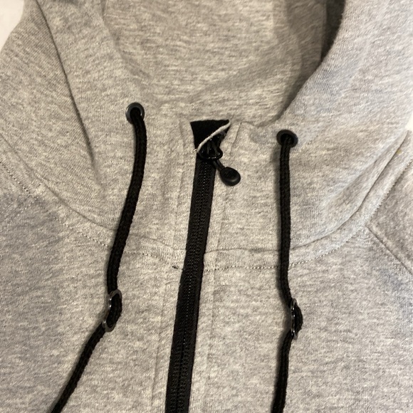 Sombrio Zippered Hoodie Size Medium - Picture 6 of 14